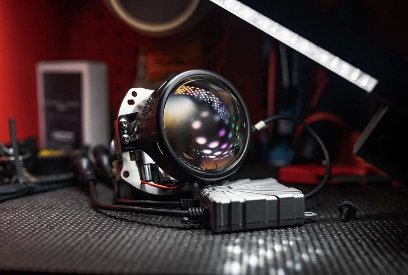 What Are Projector Headlights